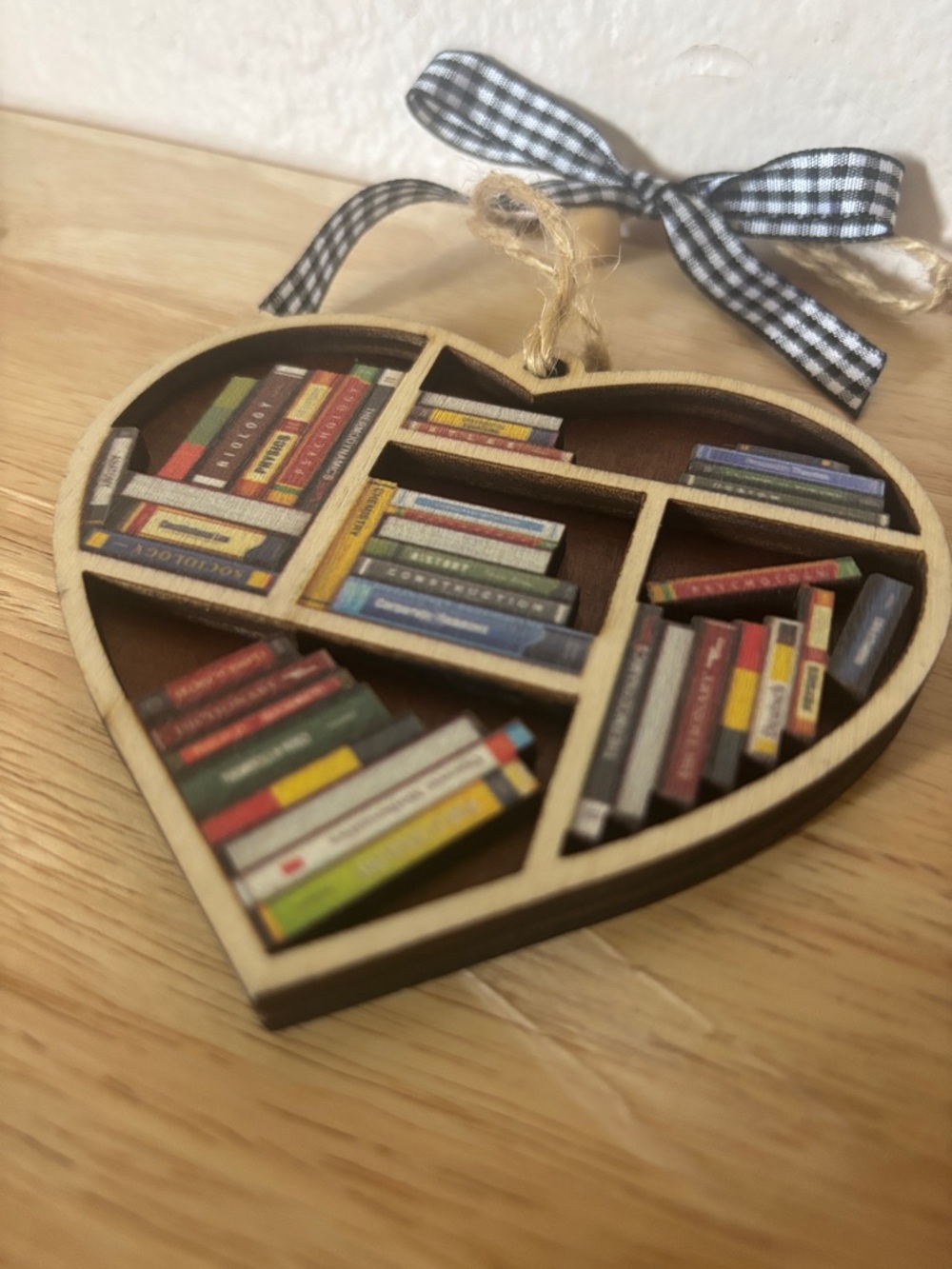 Book Lover's Heart Bookshelf Hanging Ornament – Bookworm Gift